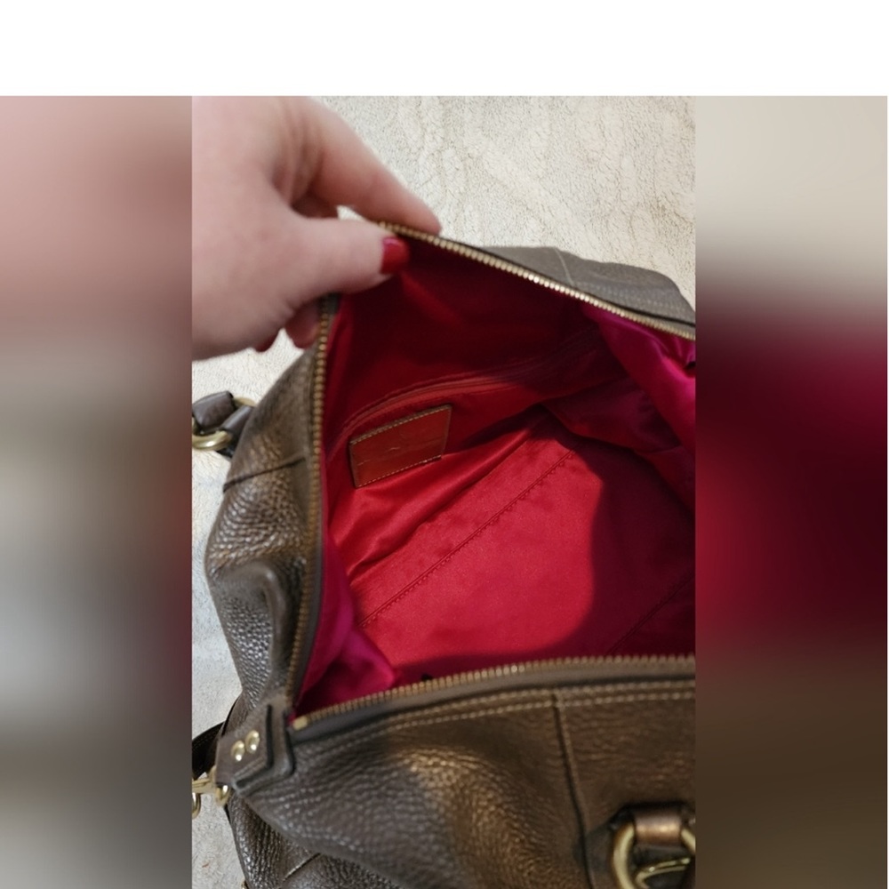 Coach LEGACY Metallic Tote Cowhide
Leather Handbag with Gold Strap - Picture 7 of 9